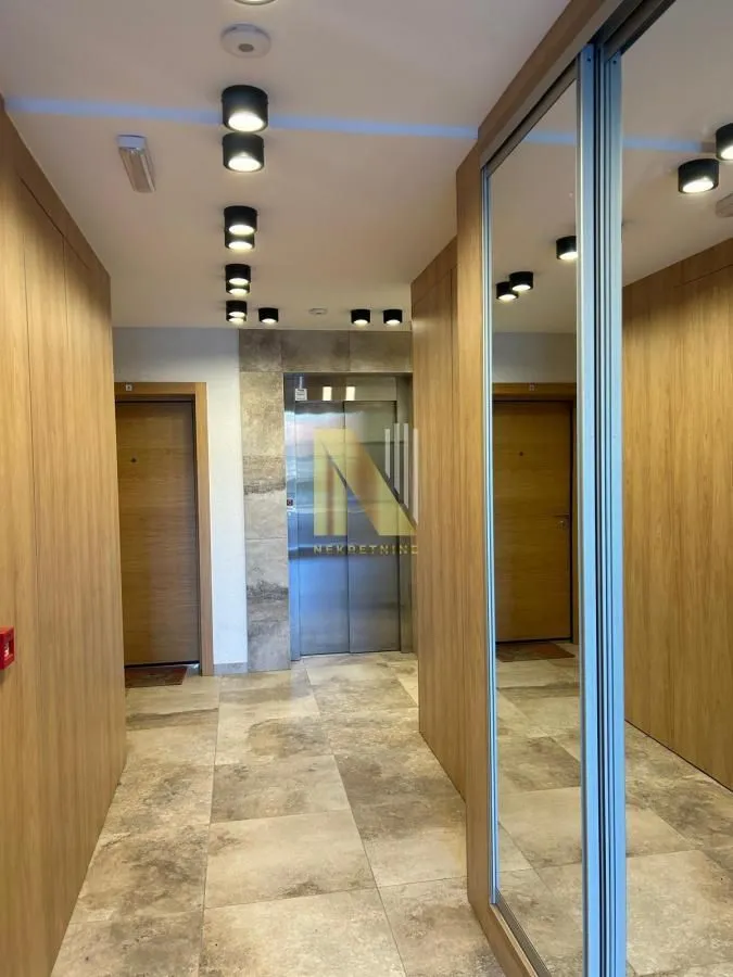 Izdavanje, dvosoban stan, 45m², Novi Sad, Srbija
