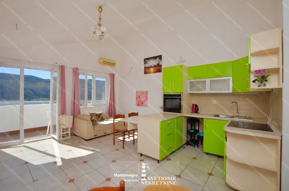 Prodaja, dvosoban stan, 62m², Topla, Herceg Novi