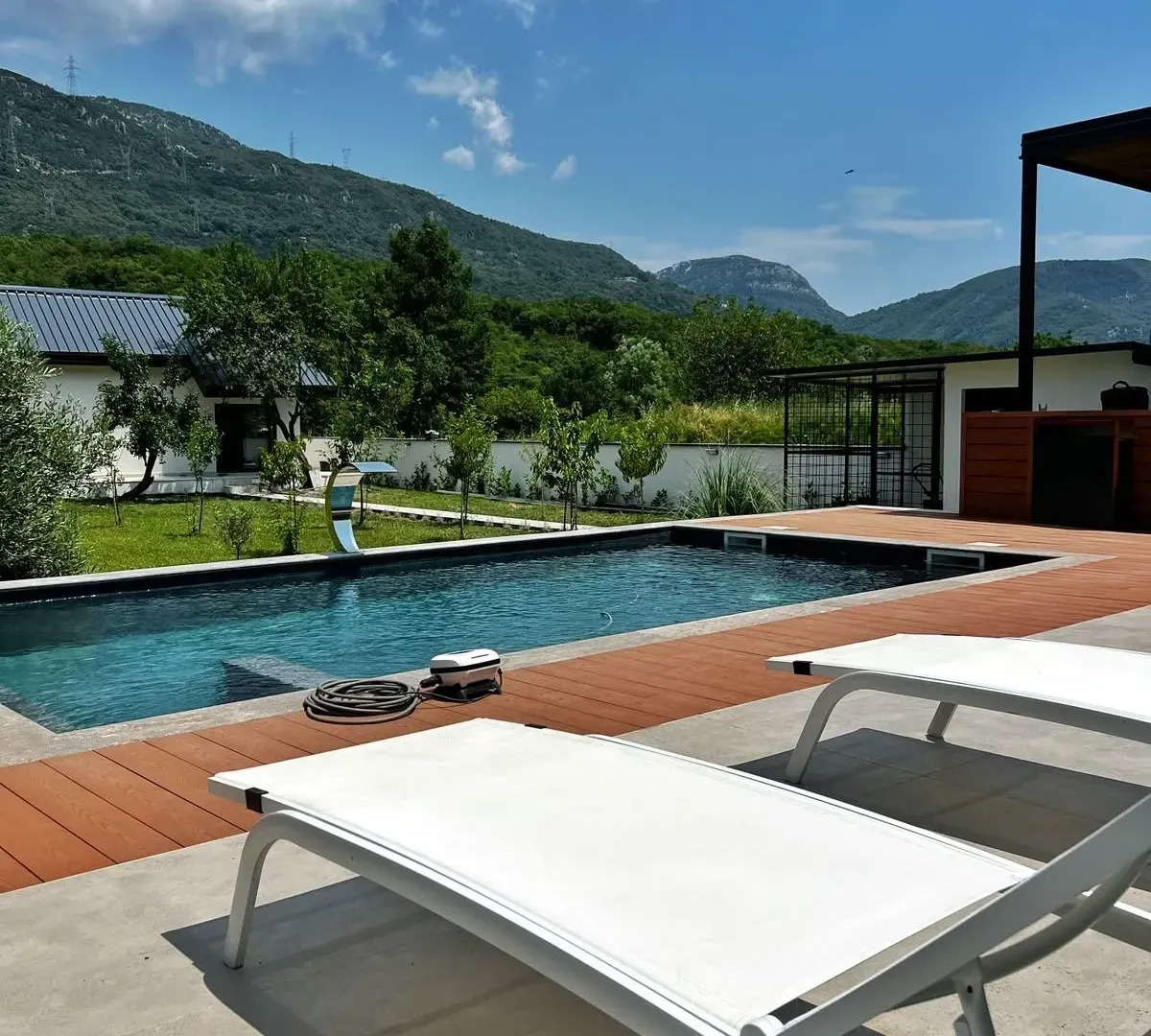 Sale, house, 180m², Radanovići, Kotor