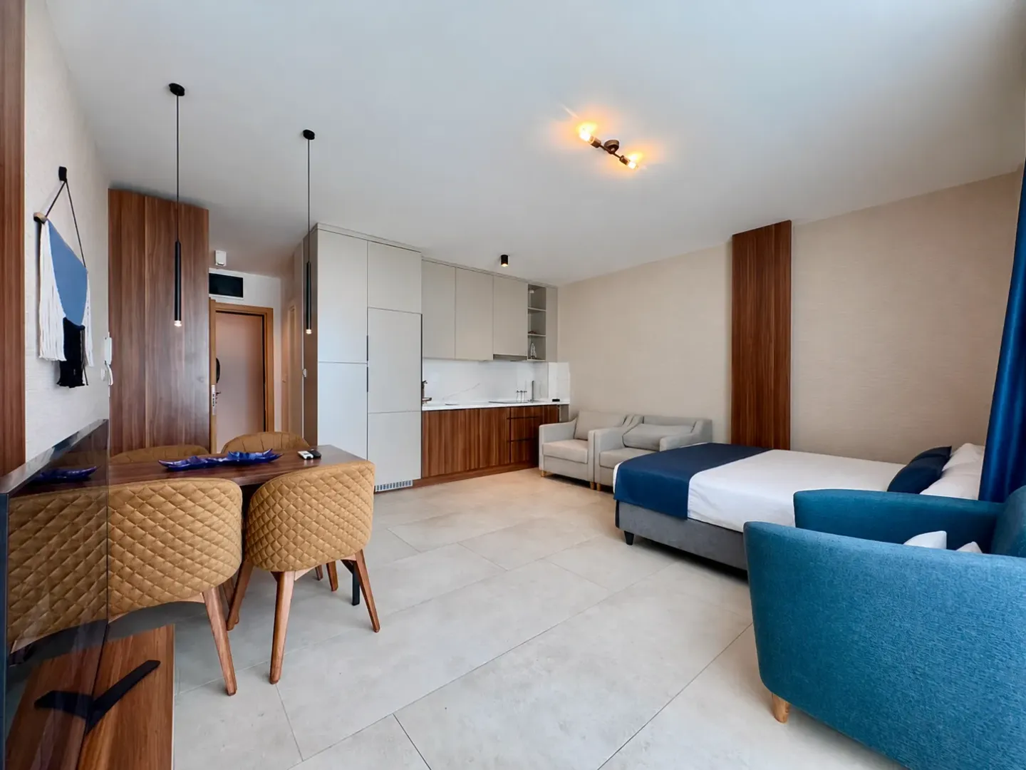Izdavanje, garsonjera, 35m², Rafailovići, Budva