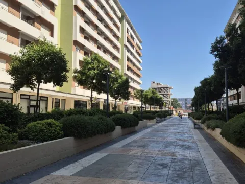 Prodaja, dvosoban stan, 72m², Central Point, Podgorica - image 2