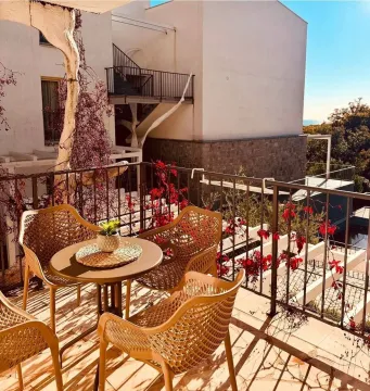 Rent, one bedroom apartment, 53m², Bečići, Budva - image 2
