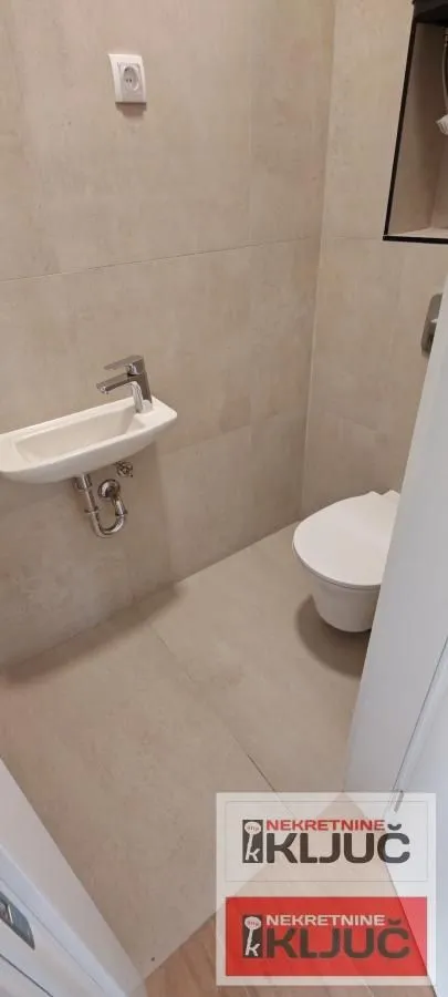 Prodaja, trosoban stan, 72m², Alibegovac, Petrovaradin