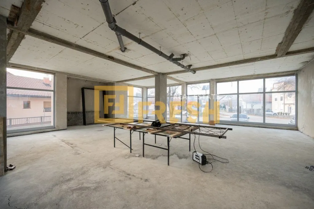 Sale, office space, 260m², Cetinje, Crna Gora