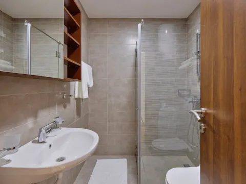 Rent, two bedroom apartment, 64m², Rozino, Budva - image 13