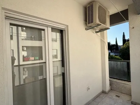 Prodaja, dvosoban stan, 67m², Centar, Podgorica - image 7