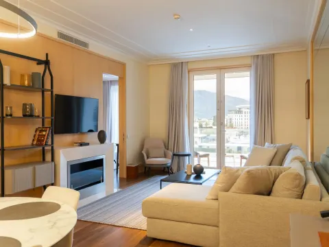 Prodaja, jednosoban stan, 77m², Porto Montenegro, Tivat - image 2