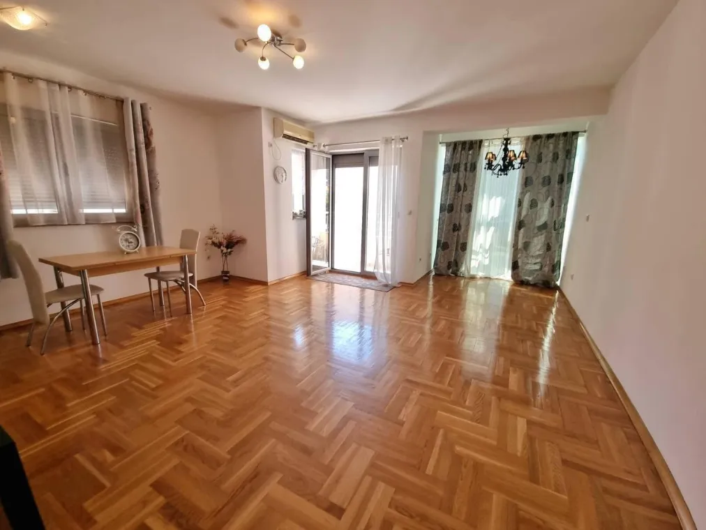 Prodaja, jednosoban stan, 54m², Centar, Budva