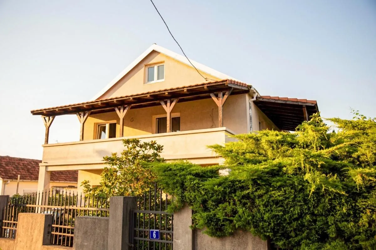 Sale, house, 200m², Zabjelo, Podgorica