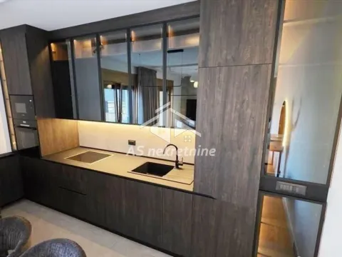 Izdavanje, trosoban stan, 95m², Savski Venac, Beograd - image 4