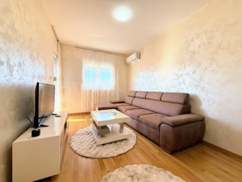 Prodaja, jednosoban stan, 43m², Stari Aerodrom, Podgorica