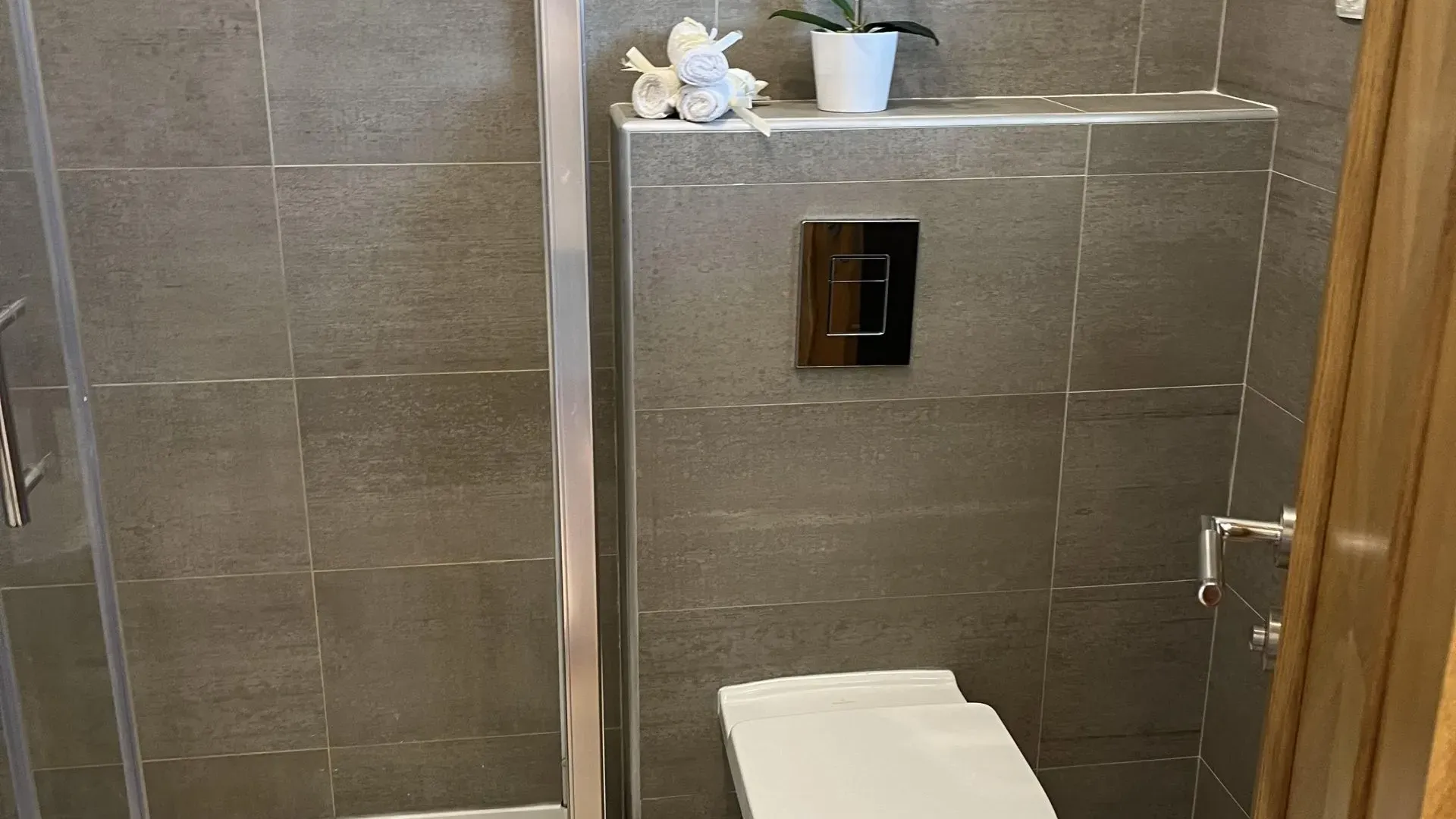 Prodaja, stan, 99m², Tivat, Crna Gora