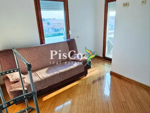 Izdavanje, dvosoban stan, 64m², Stari Aerodrom, Podgorica - image 2