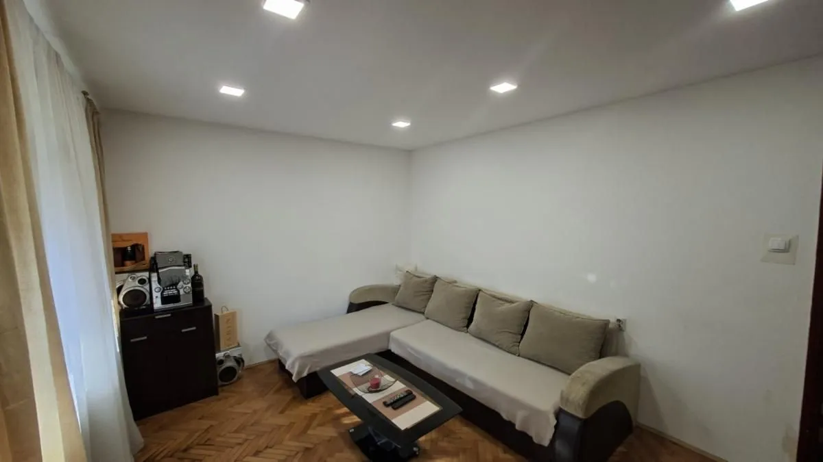Prodaja, trosoban stan, 60m², Rotkvarija, Novi Sad Sve Podlokacije