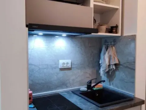 Izdavanje, garsonjera, 30m², Sutomore, Bar - image 3