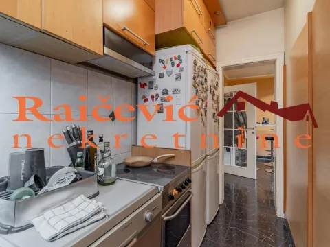 Sale, four bedroom apartment, 202m², Savski Venac, Beograd - image 5