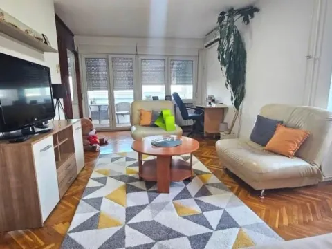 Stan in Medijana