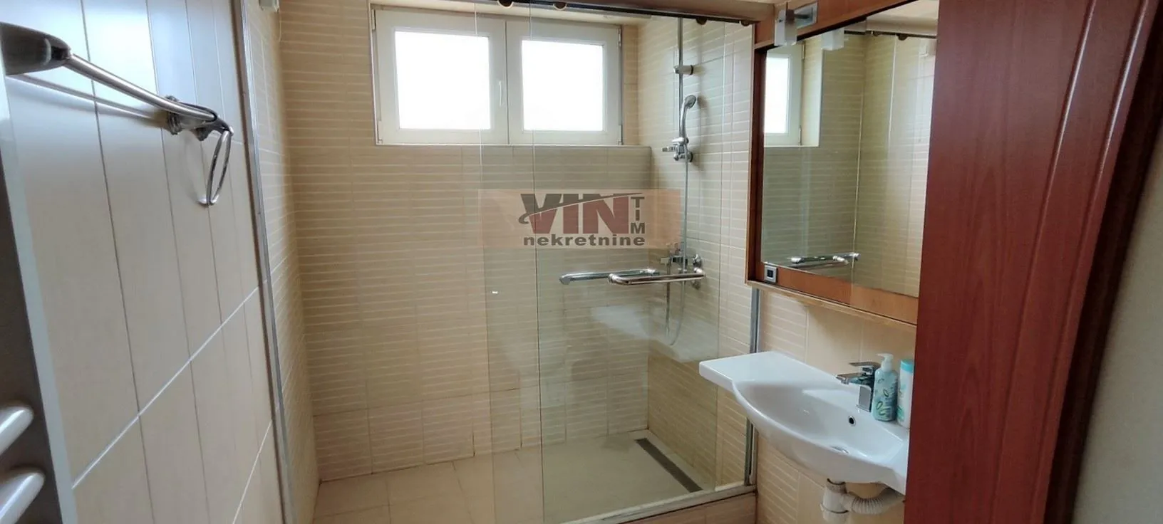 Prodaja, jednosoban stan, 33m², Bulevar Oslobodjenja, Novi Sad Sve Podlokacije
