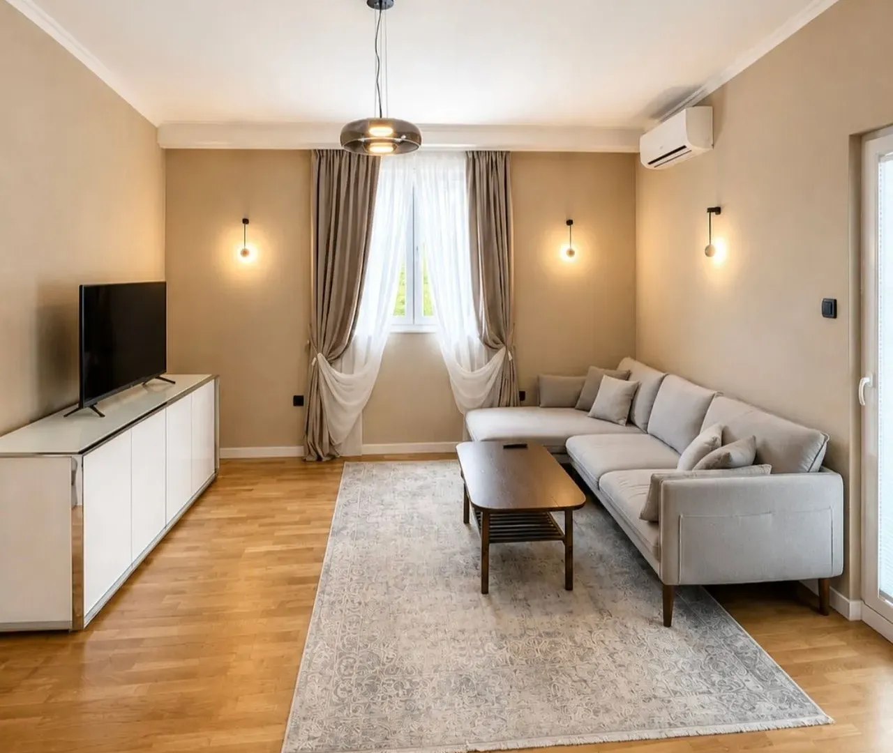 Prodaja, dvosoban stan, 92m², Centar, Podgorica