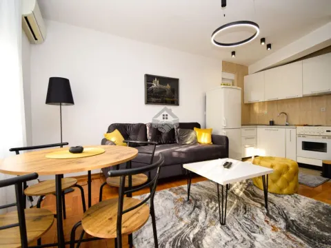 Prodaja, jednosoban stan, 37m², Centar, Podgorica - image 4