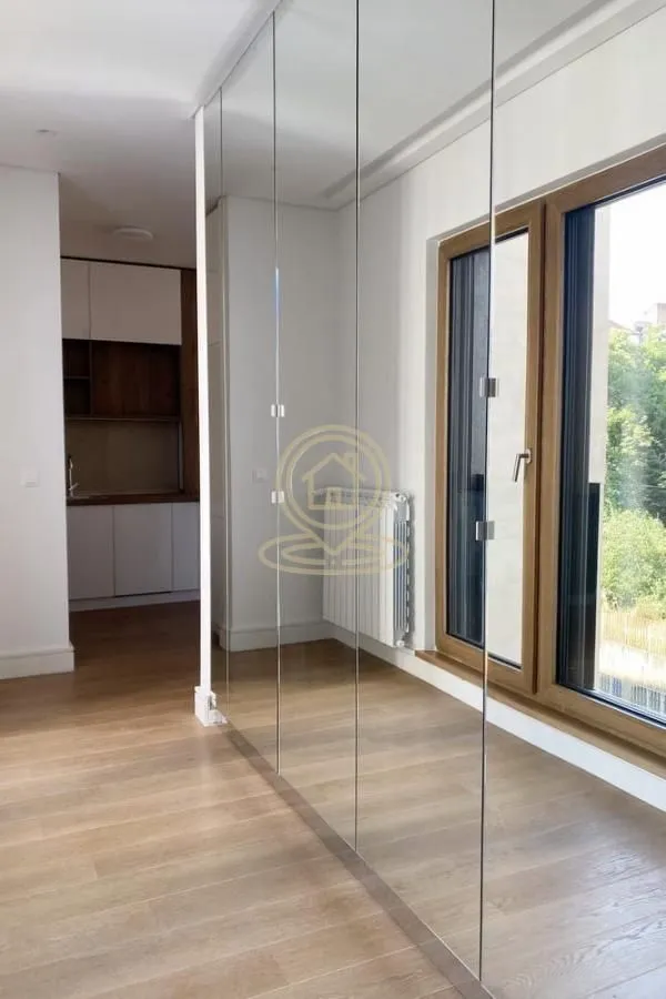 Izdavanje, dvosoban stan, 62m², Sarajevska, Beograd