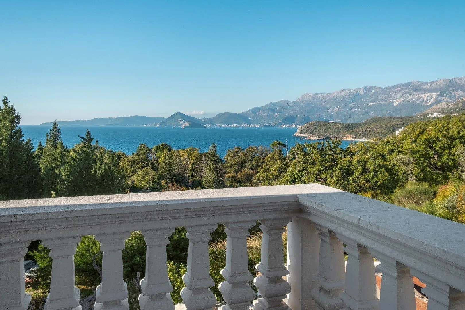 Sale, house, 470m², Reževići, Budva