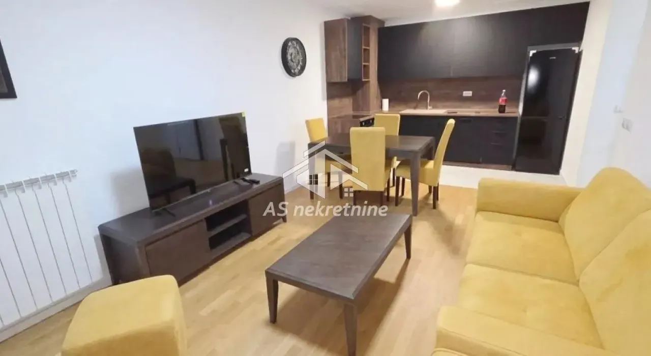 Izdavanje, trosoban stan, 68m², Višnjica, Palilula Sve Podlokacije