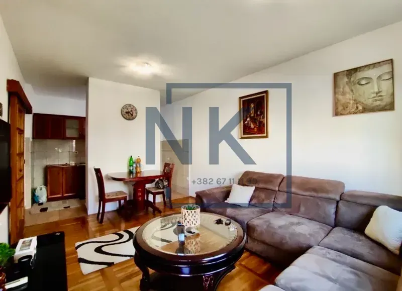 Izdavanje, dvosoban stan, 64m², Stari Aerodrom, Podgorica