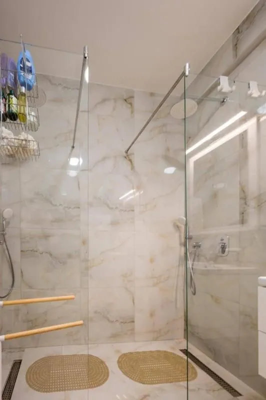 Prodaja, dvosoban stan, 63m², Tivat, Crna Gora