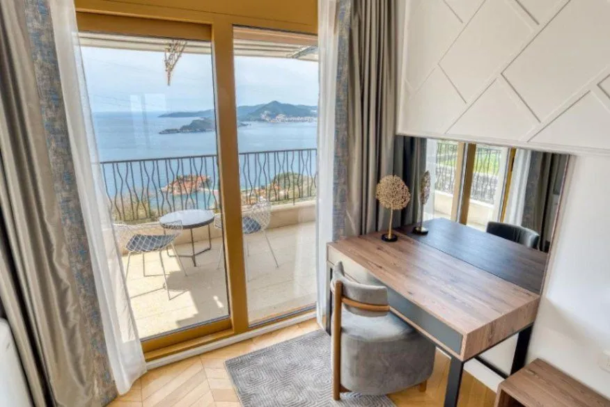 Prodaja, kuća, 450m², Blizikuće, Budva