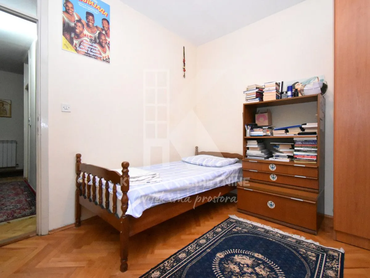Prodaja, četvorosoban stan, 120m², Blok 7, Podgorica