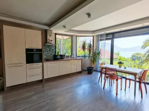 Rent, house, 110m², Orahovac, Kotor - image 3
