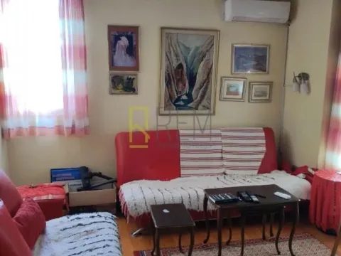 Prodaja, trosoban stan, 100m², Blok 5, Podgorica - image 3