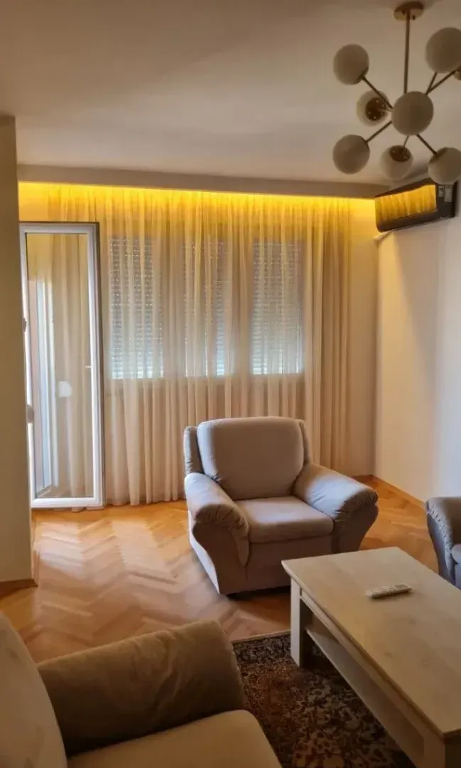 Izdavanje, jednosoban stan, 60m², Preko Morače, Podgorica