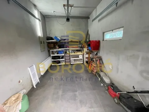 Prodaja, kuća, 350m², Surčin, Beograd - image 15