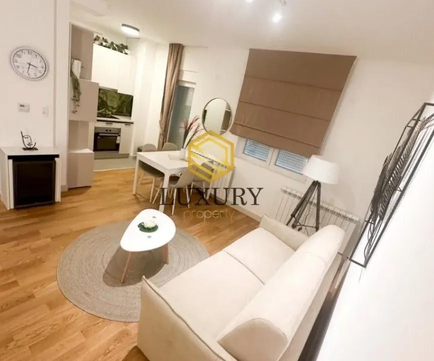 Prodaja, jednosoban stan, 54m², Centar, Kolašin