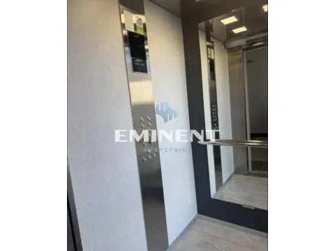 Izdavanje, trosoban stan, 56m², Južni Bulevar, Vračar Sve Podlokacije - image 14