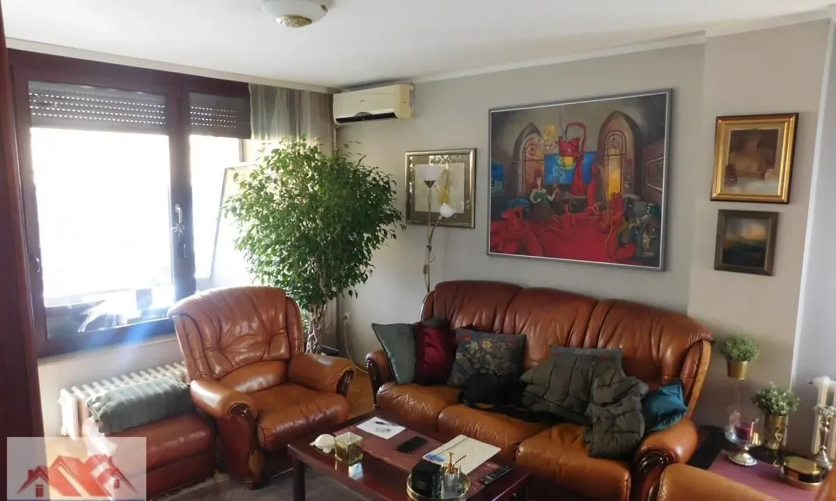 Prodaja, stan, 151m², Vašarište, Kragujevac