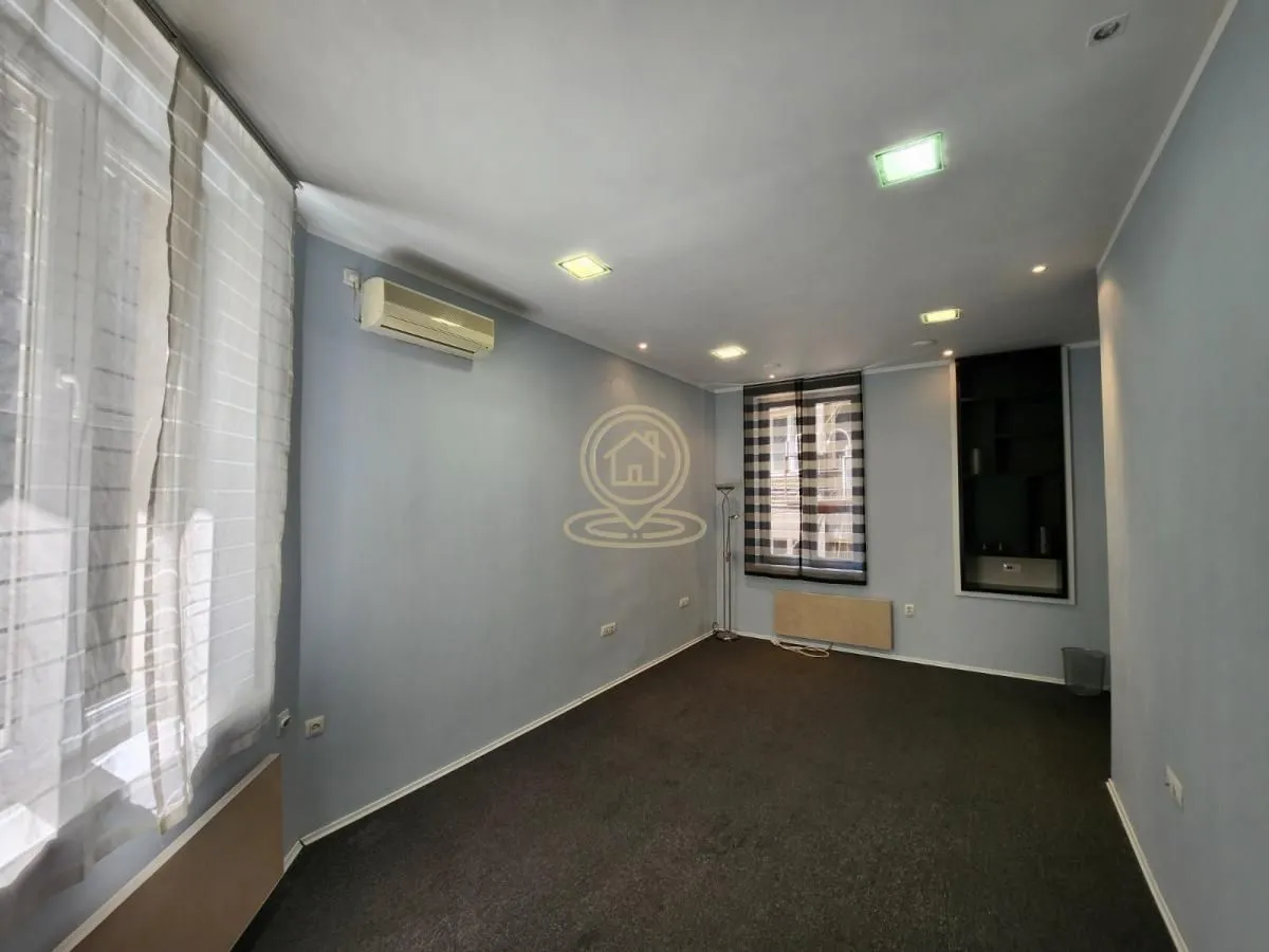 Izdavanje, poslovni prostor, 80m², Stari Grad, Beograd
