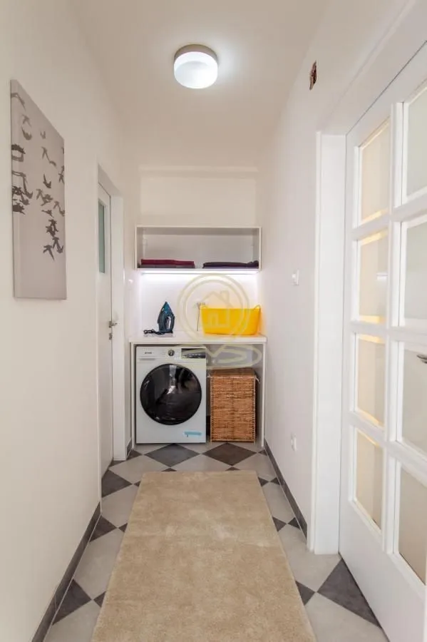 Izdavanje, trosoban stan, 66m², Stari Grad, Beograd