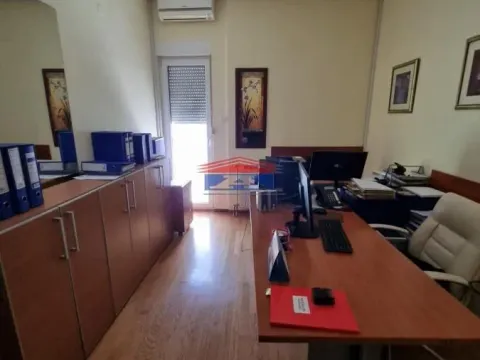 Izdavanje, poslovni prostor, 123m², Bulevar Evrope, Novi Sad Sve Podlokacije - image 5