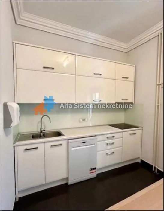Izdavanje, kuća, 550m², Autokomanda, Voždovac Sve Podlokacije