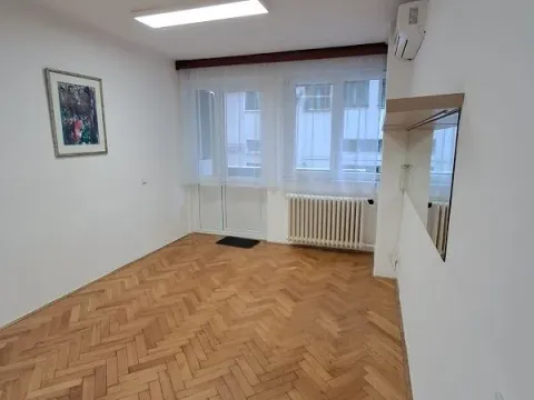 Rent, office space, 53m², Kalenić Pijaca, Vračar Sve Podlokacije - image 4