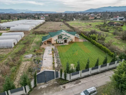  House for Sale, 400m2, Grlić, Danilovgrad