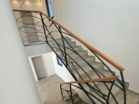 Prodaja, kuća, 365m², Kruče, Ulcinj - image 9