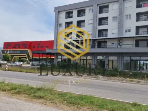 Rent, office space, 50m², Stari Aerodrom, Podgorica - image 4