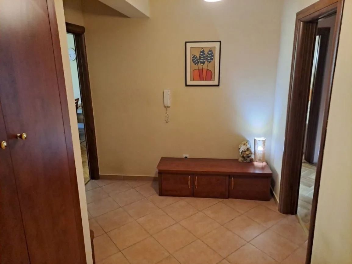 Prodaja, trosoban stan, 90m², Blok 9, Podgorica