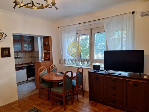Izdavanje, dvosoban stan, 68m², Centar, Podgorica - image 4