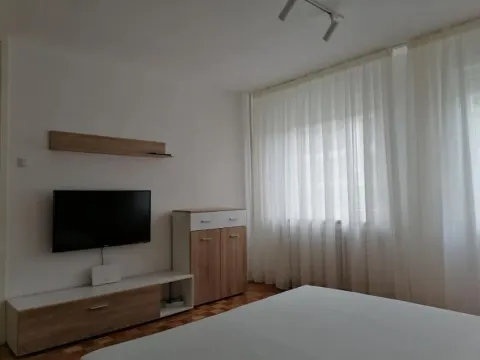 Izdavanje, jednosoban stan, 37m², Novo naselje, Novi Sad - image 3