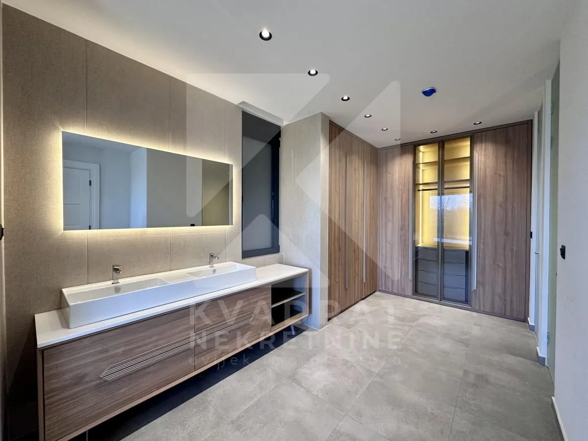 Rent, house, 230m², Gornja Gorica, Podgorica